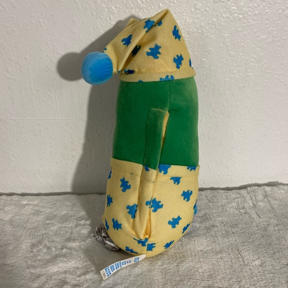 Vintage VeggieTales Larry The Cucumber in Pajamas Singing Lullaby Plush Light Up - Picture 4 of 6